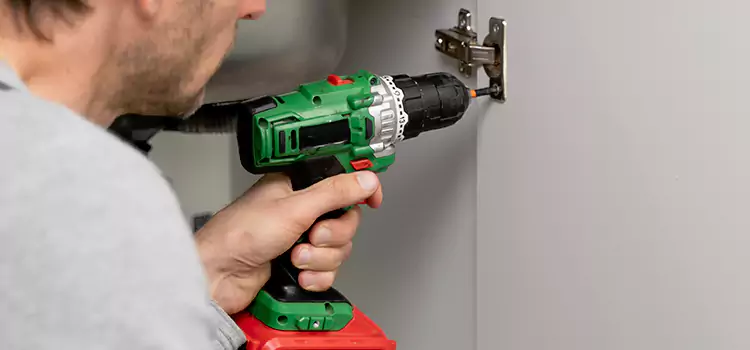 Commercial Door Hinge Repair Madera