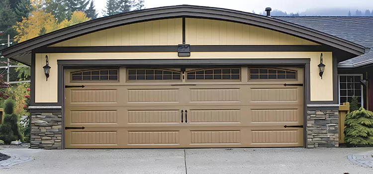 Residential Vinyl Roll Up Doors Madera
