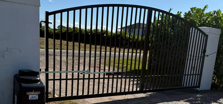 Driveway Fence Repair Madera